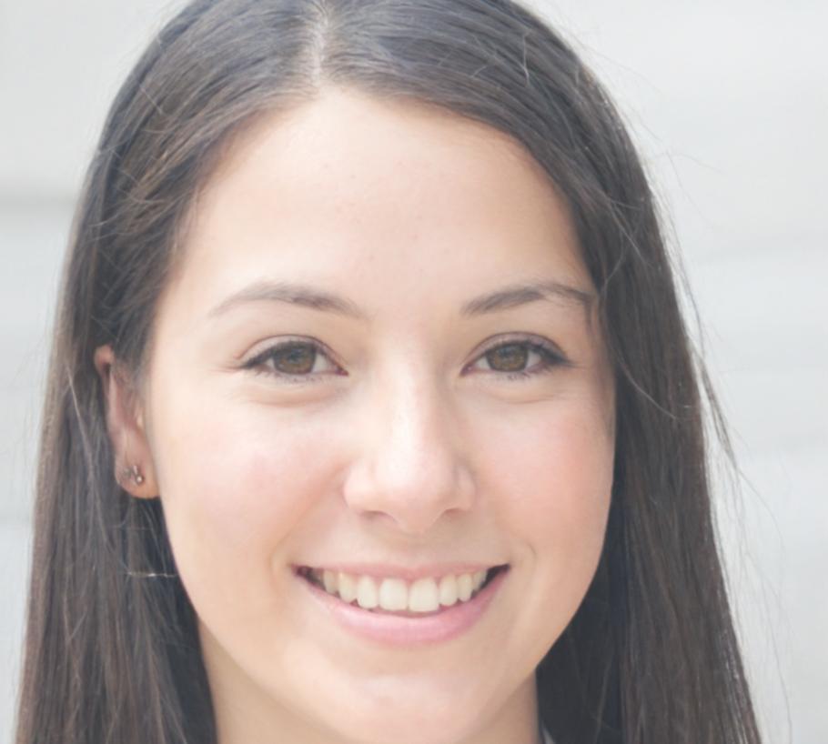 Instructora revisando trabajo individual con estudiante