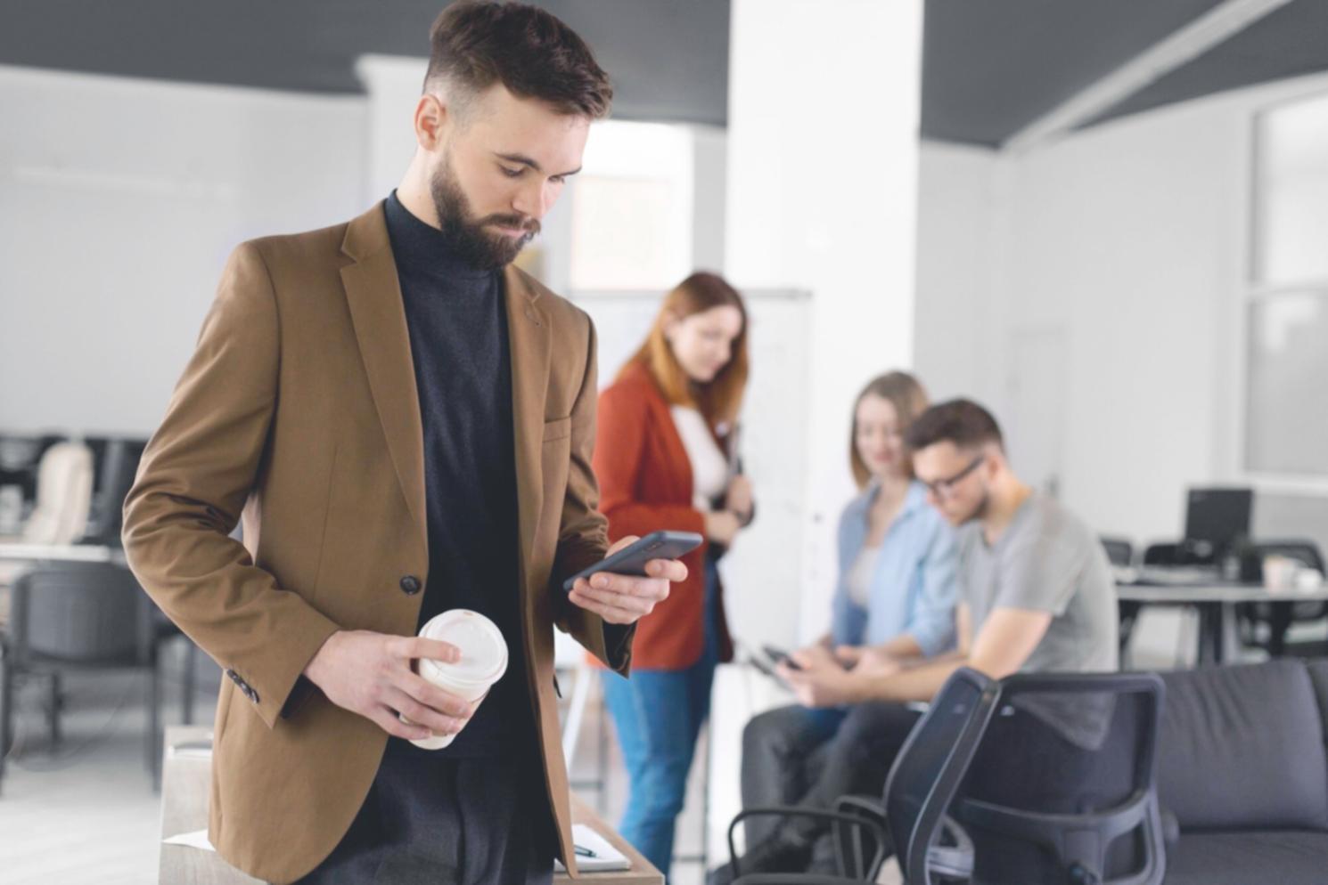 Sesión de formación en comunicación presupuestaria con casos empresariales reales